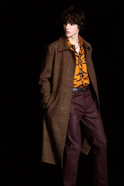 Look 7